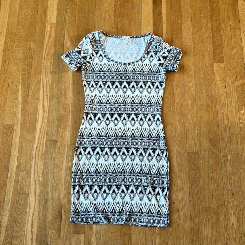 Size small ardene dress new condition